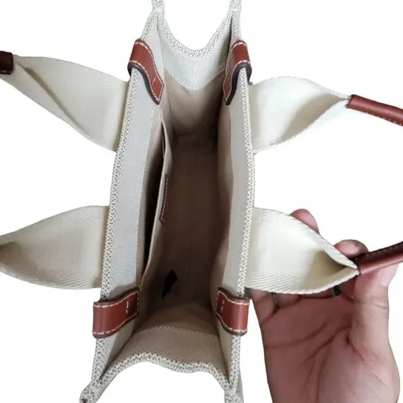 Chloé Woody Small Tote Handbag - Picture 12 of 17